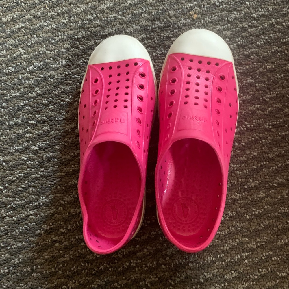 Girls Pink Natives